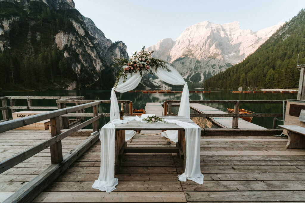 Svatba v Itálii u Lago di Braies