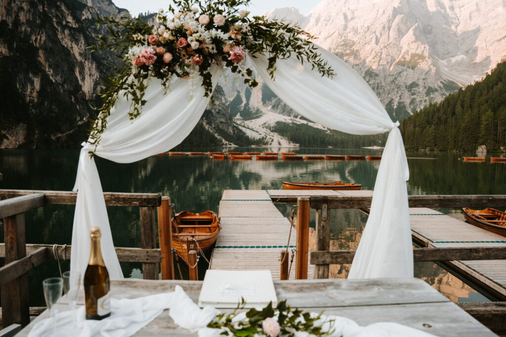 Svatba v Itálii u Lago di Braies
