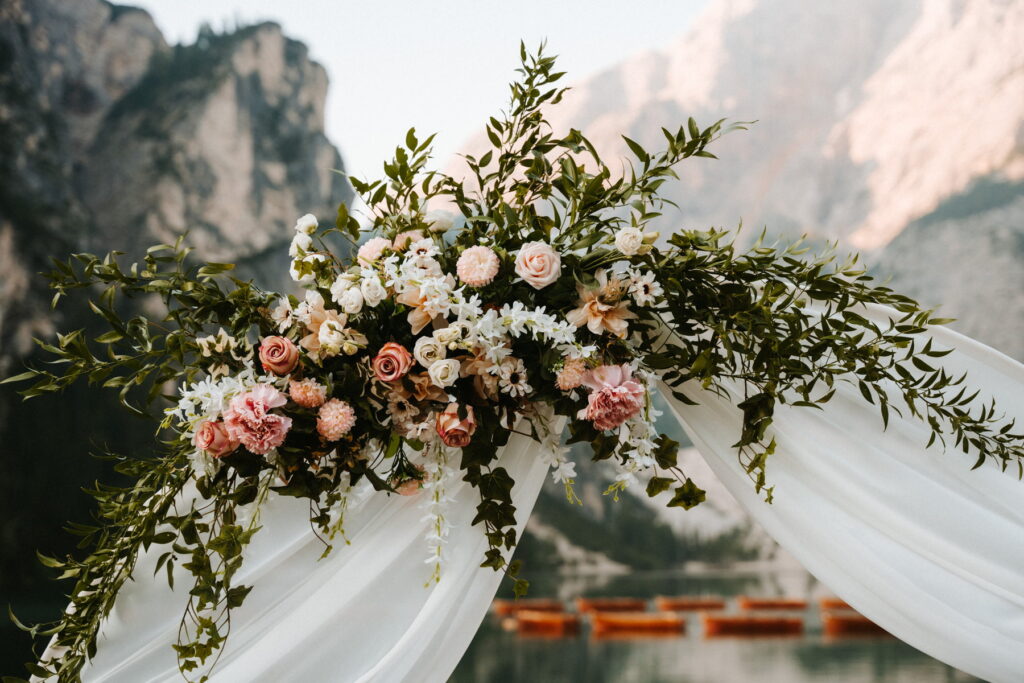 Svatba v Itálii u Lago di Braies