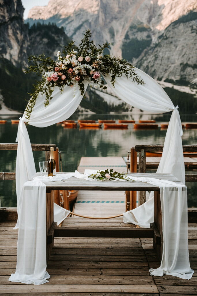 Svatba v Itálii u Lago di Braies