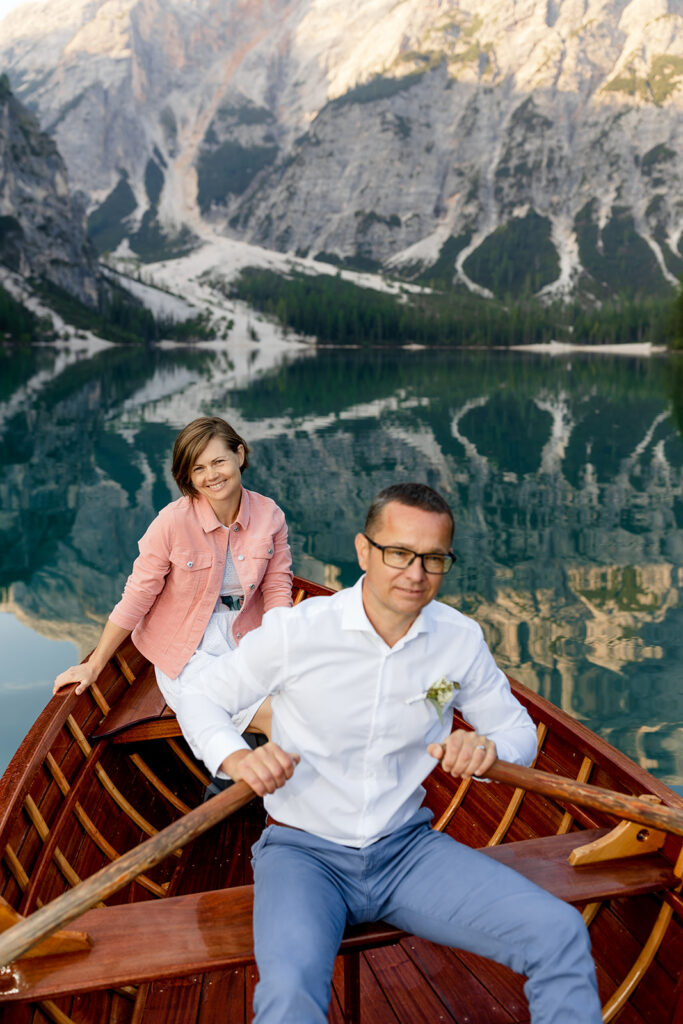 svatba v Itálii u jezera Lago di Braies