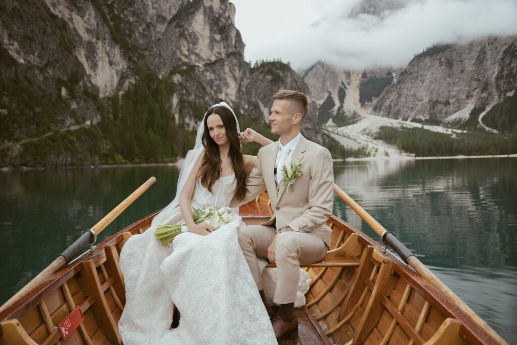 svatba v Itálii u jezera Lago di Braies